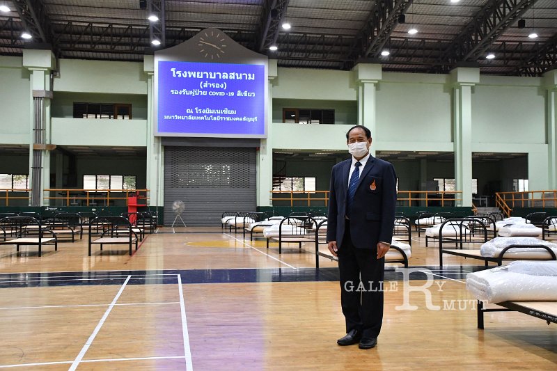 20210426-Governor inspects field hospitals-053.JPG